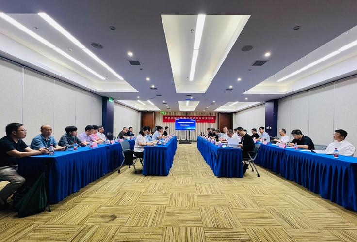 清华四川能源互联网研究院联合研发的"半开放储能锂离子电池本征安全